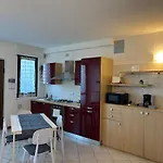 Appartement Helios 42 *